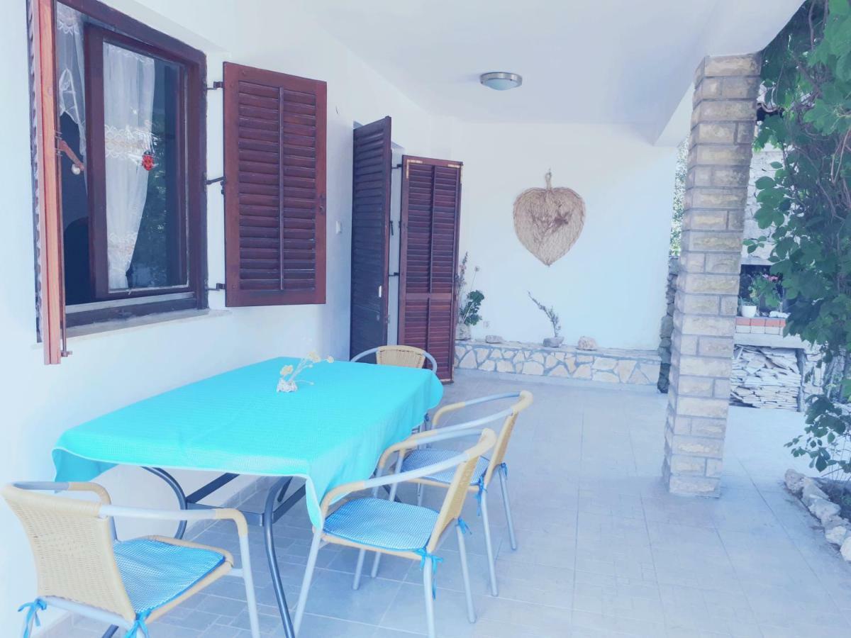 Apartman Fox พิโรวัซ ภายนอก รูปภาพ